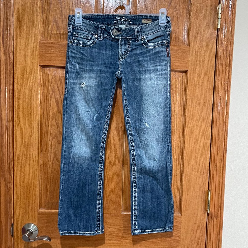 SILVER JEANS TUESDAY CAPRI Women's 27 Blue Denim Capri Jeans Thick Stitch